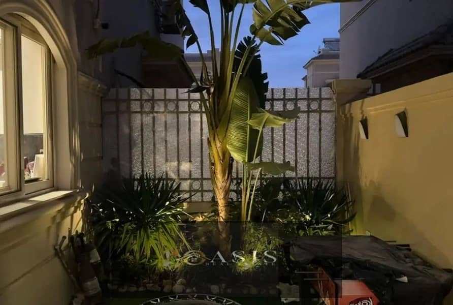 9 8159323-99c64o. jpg