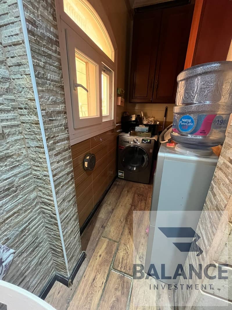 10 9ac0d74f-a5ac-4c56-a925-5c9c0daa7bd6. jpg