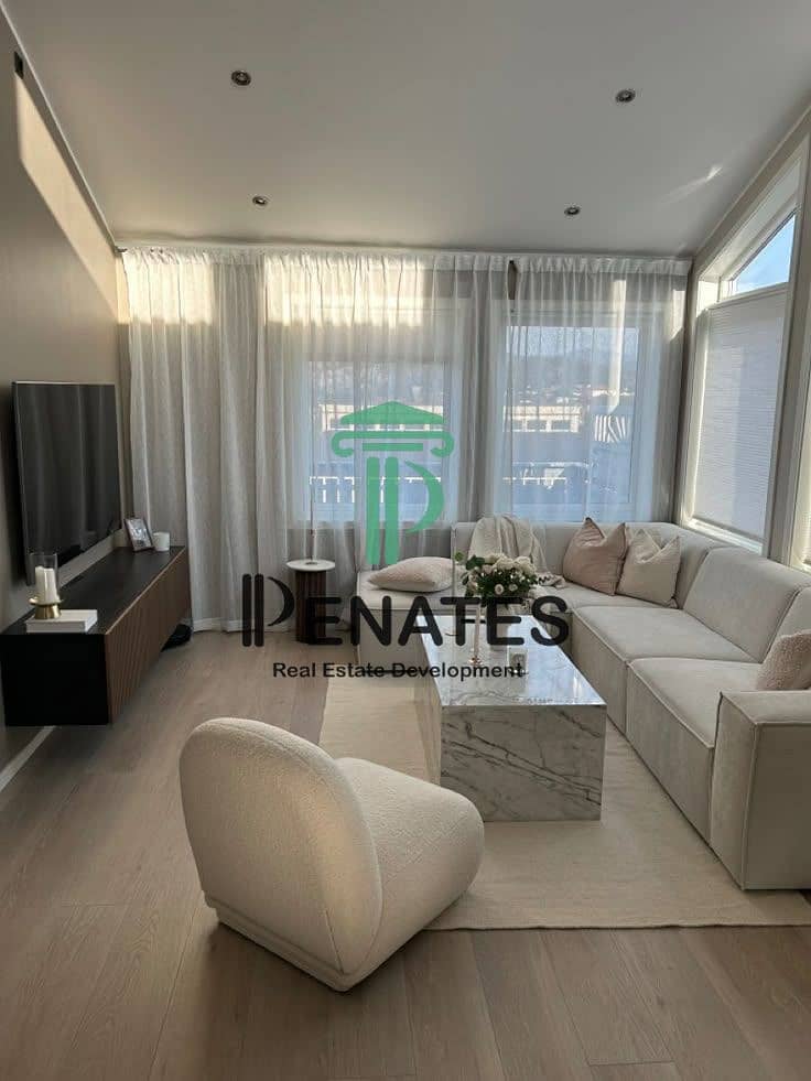 7 9d1db6f3-d271-43f0-ac4d-b80aa888f6e0. jpeg