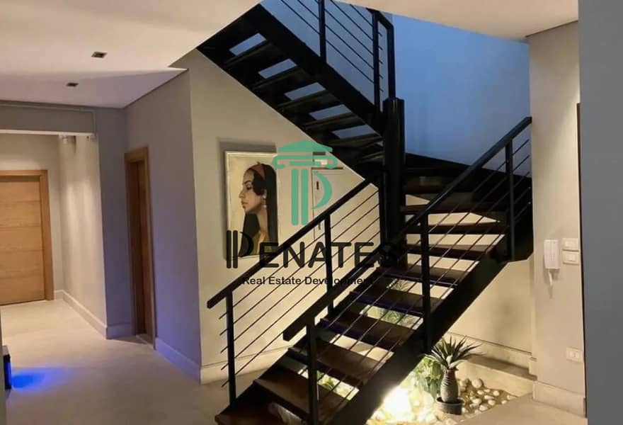 3 8046492-a937co-019988a9-3a83-4c6d-9979-a509c7b8b8d1. png