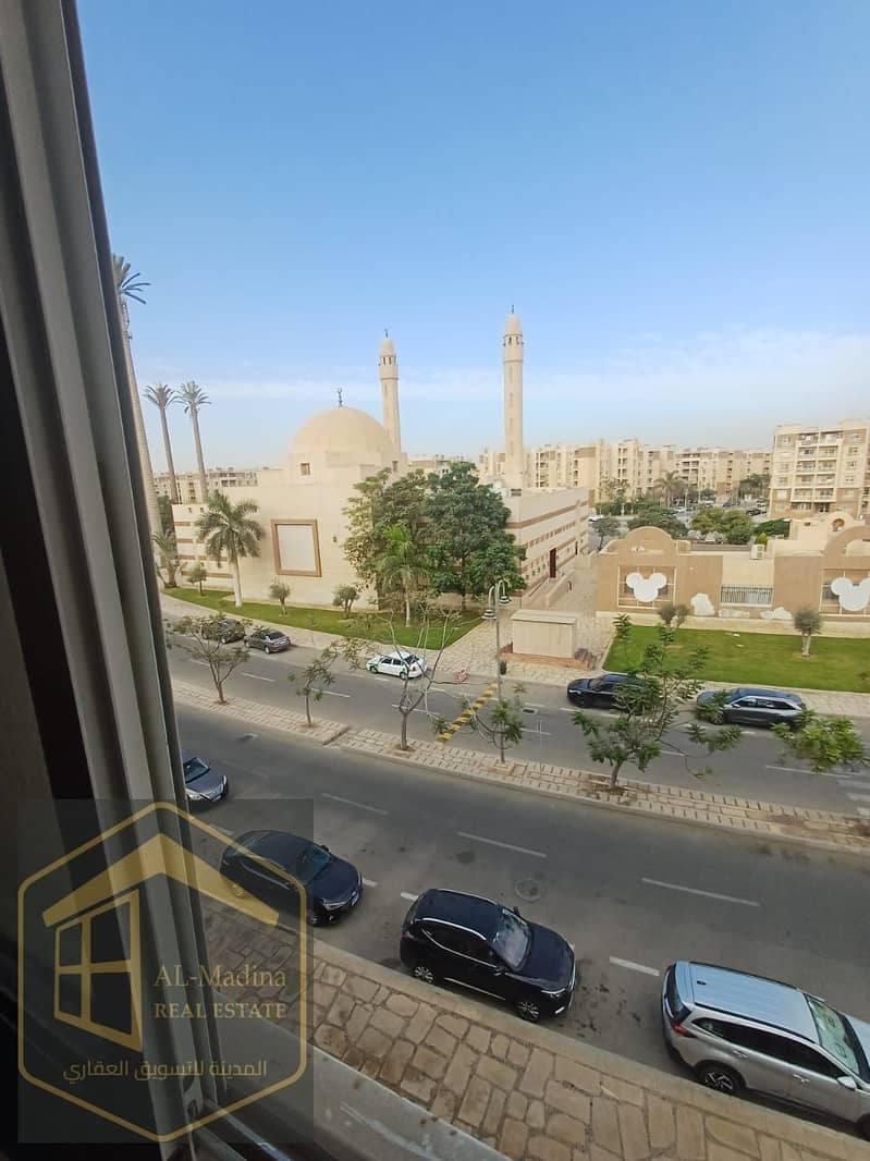 8 WhatsApp Image 2025-12-07 at 18.15. 46 (1). jpeg