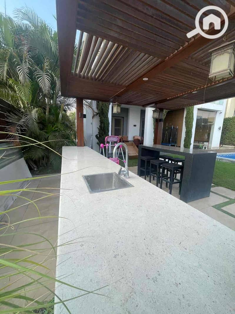 2 d95d6e7a-582a-46d9-b9cd-5eb892b04740. jpg