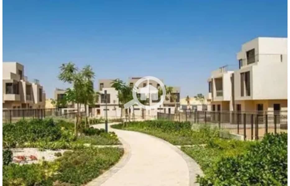 8 8245347-c5fafo. jpg