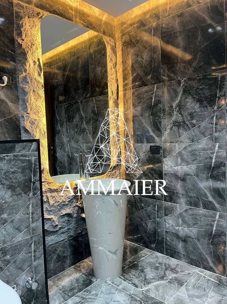 10 a7adaf8a-a8e7-441e-b101-bc172e804755. jpg