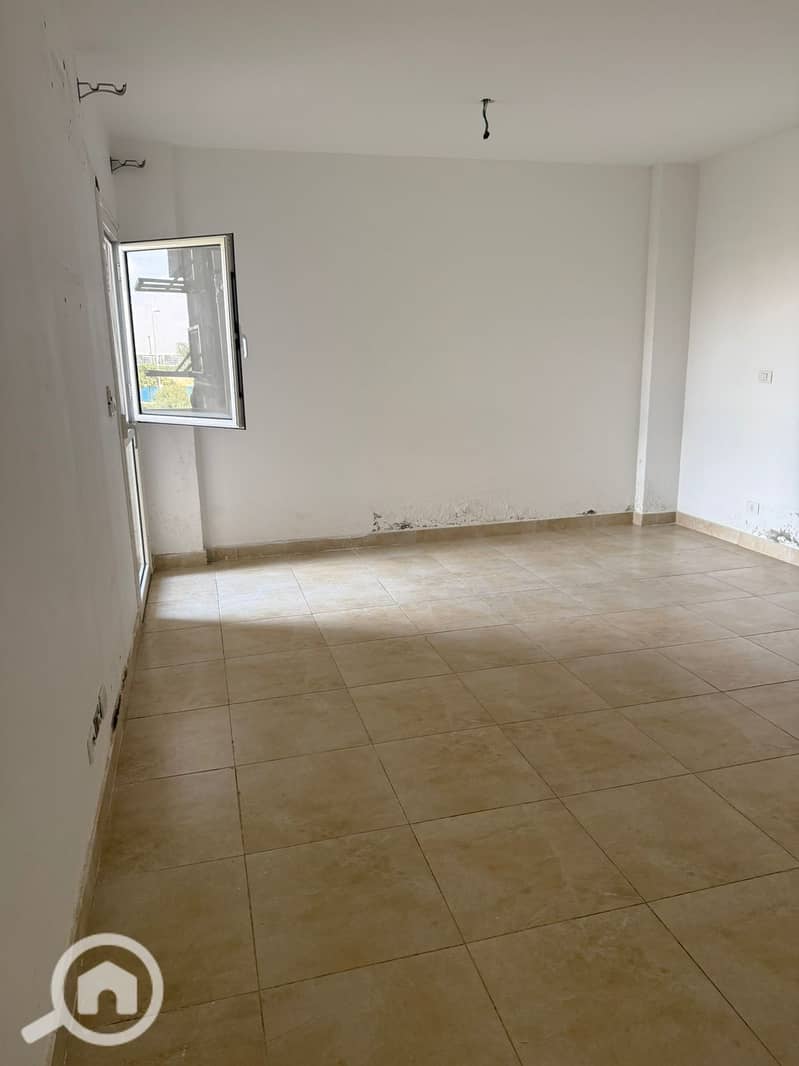 9 eab64530-216c-4ccc-8cdb-825ee6ba4500. jpg