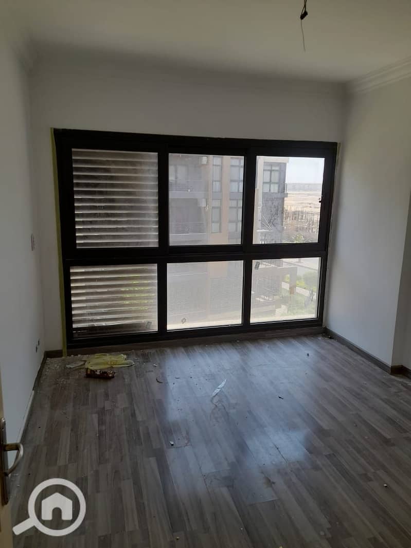 5 360e6597-ac0a-4c17-855f-01cb2fb2b6f8. jpg