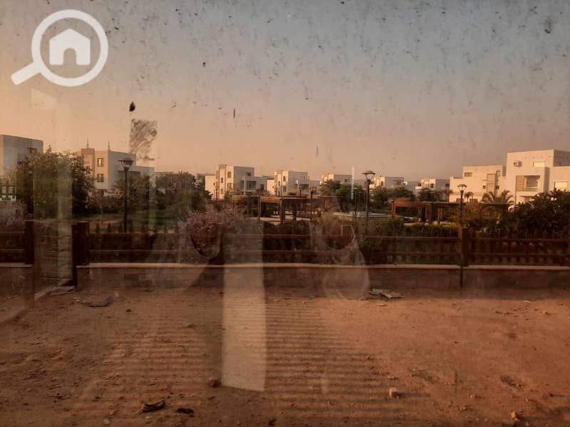 11 WhatsApp Image 2024-10-12 at 11.40. 11_a0318409. jpg