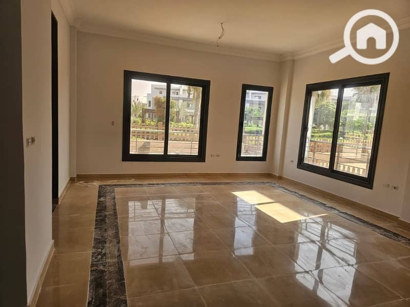 9 c537a6c8-908a-41f1-80b7-3499904eb757. jpg