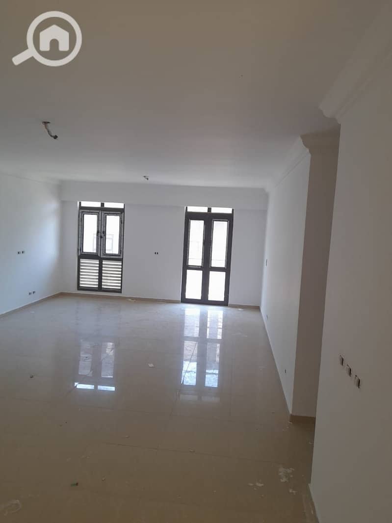 4 WhatsApp Image 2025-10-16 at 11.54. 56_74960f22. jpg