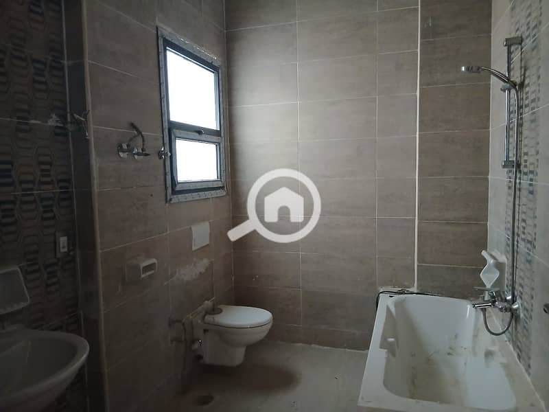 4 WhatsApp Image 2025-02-13 at 10.08. 53_b77704c6. jpg