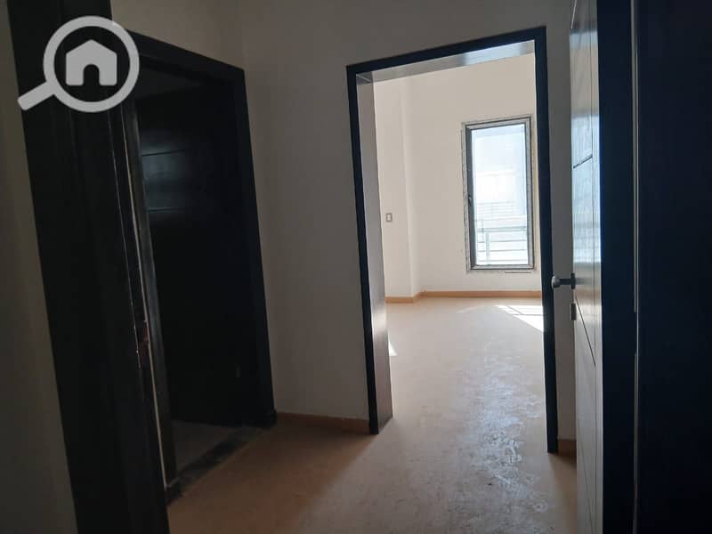 6 WhatsApp Image 2025-02-13 at 10.08. 54_9f0a79b2. jpg