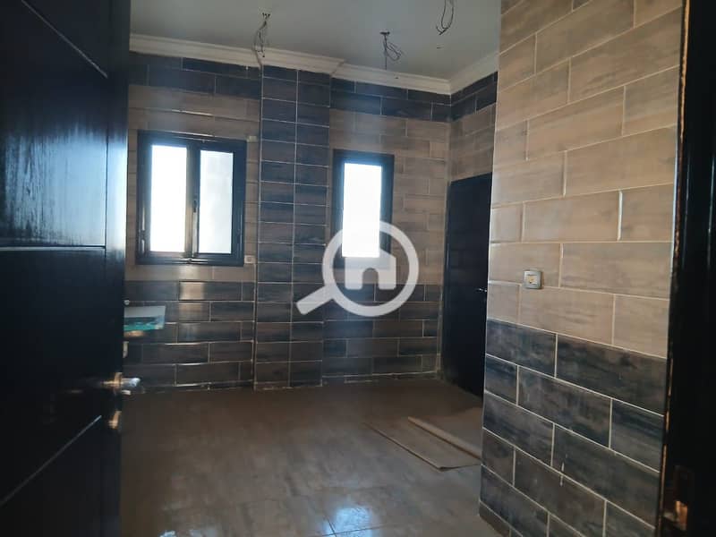 14 WhatsApp Image 2025-02-13 at 10.08. 56_8bf50b10. jpg