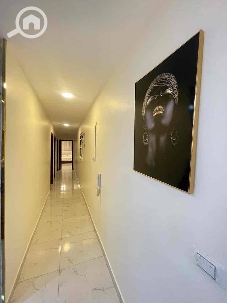 13 954b03a8-ddbe-4f79-957f-dedc0baf8f7d. jpg