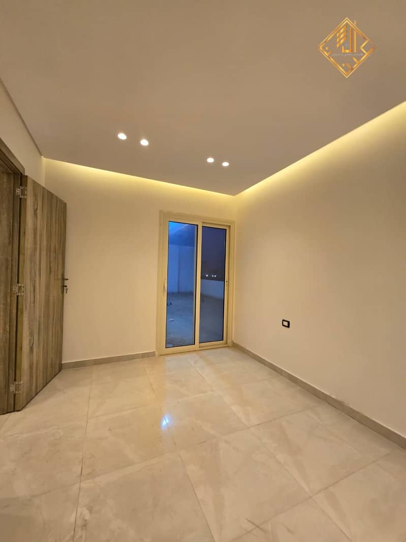 7 WhatsApp Image 2025-12-03 at 17.20. 26 (1). jpeg