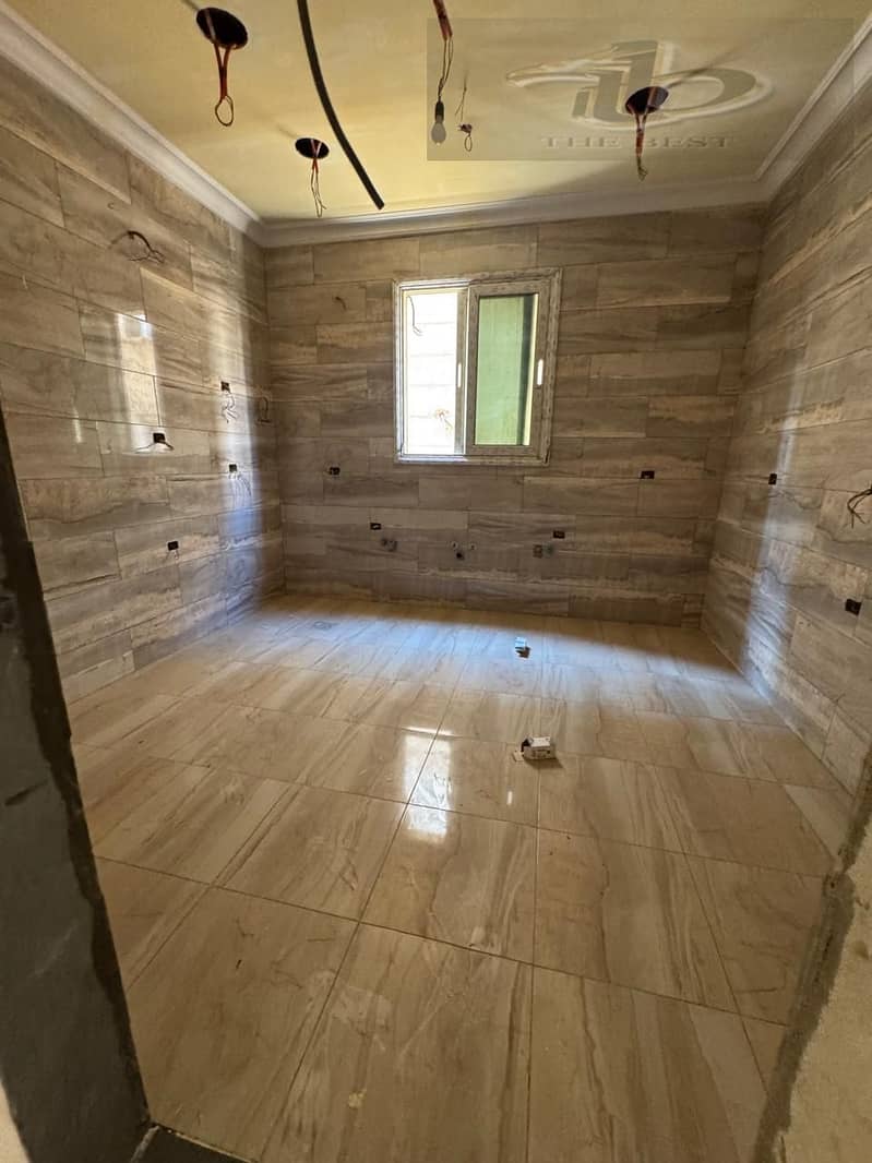 5 WhatsApp Image 2025-12-01 at 11.22. 27_2c85bc7d. jpg