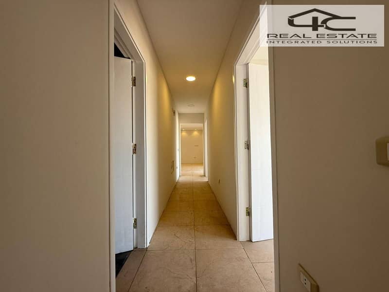 6 WhatsApp Image 2025-12-08 at 13.28. 39 (2). jpeg