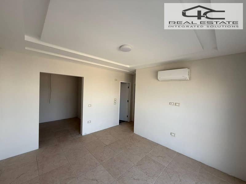 8 WhatsApp Image 2025-12-08 at 13.28. 40 (2). jpeg