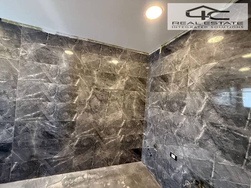 21 WhatsApp Image 2025-12-08 at 13.28. 48. jpeg