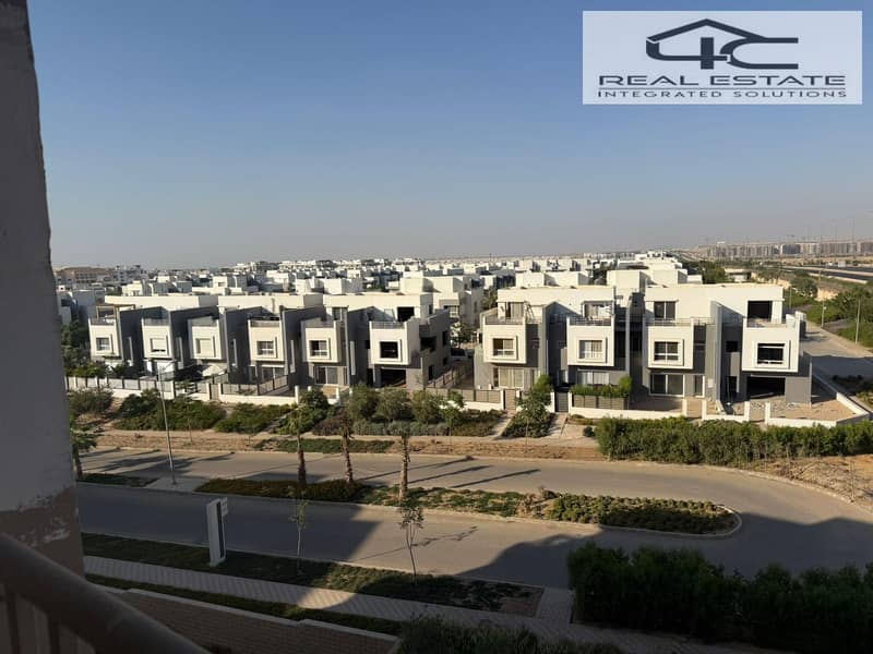 22 WhatsApp Image 2025-12-08 at 13.28. 49 (1). jpeg