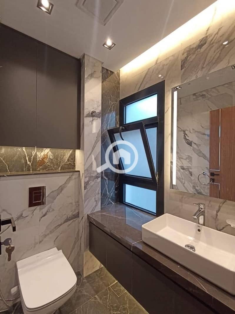 2 e5e8231b-413d-4e73-a68f-2e551e5c6080. jpeg