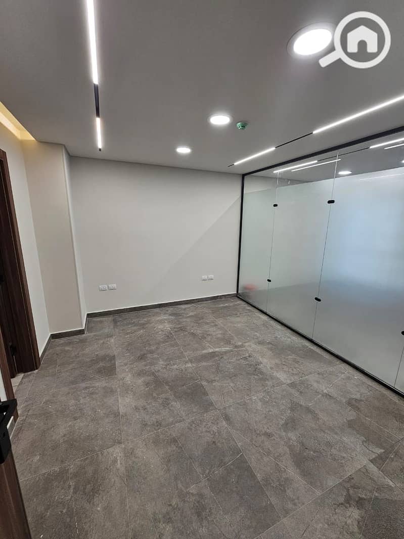 21 WhatsApp Image 2025-12-08 at 3.41. 58 PM. jpeg