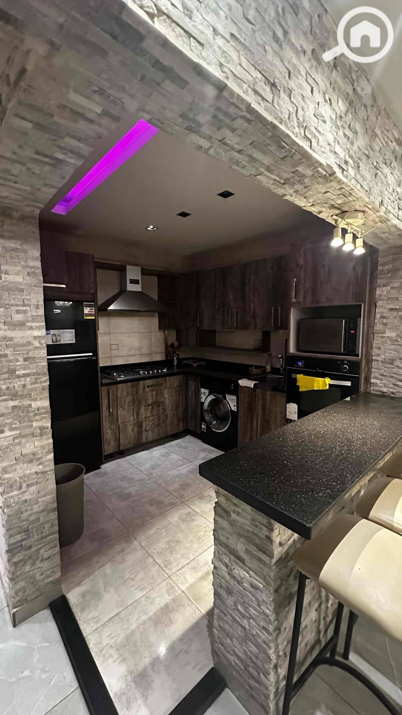 5 48585628-b23d-40e8-9556-ae8d3fe4b77a. jpg