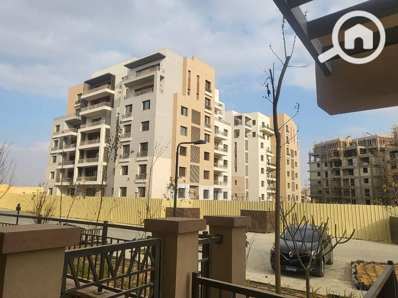 6 e7641d5d-fb21-4124-b378-825736496d35. jpg