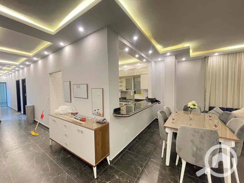 2 4934cdf1-9079-489a-af71-725e95ed7d2e. jpg