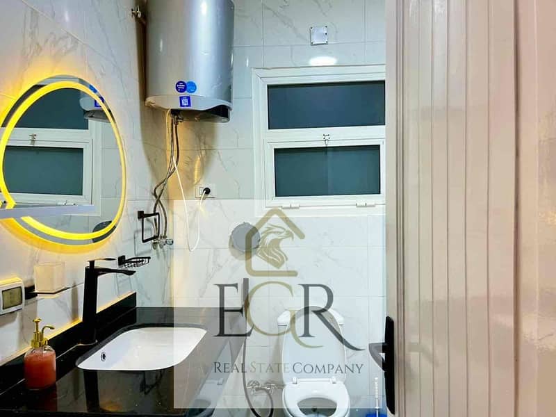 12 1a13992b-9328-4735-aa13-7a24d8149d60. jpg