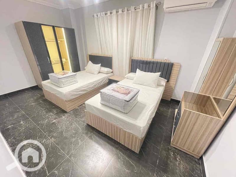 7 10d6bd8e-e274-4889-9bf8-16296384c167. jpg