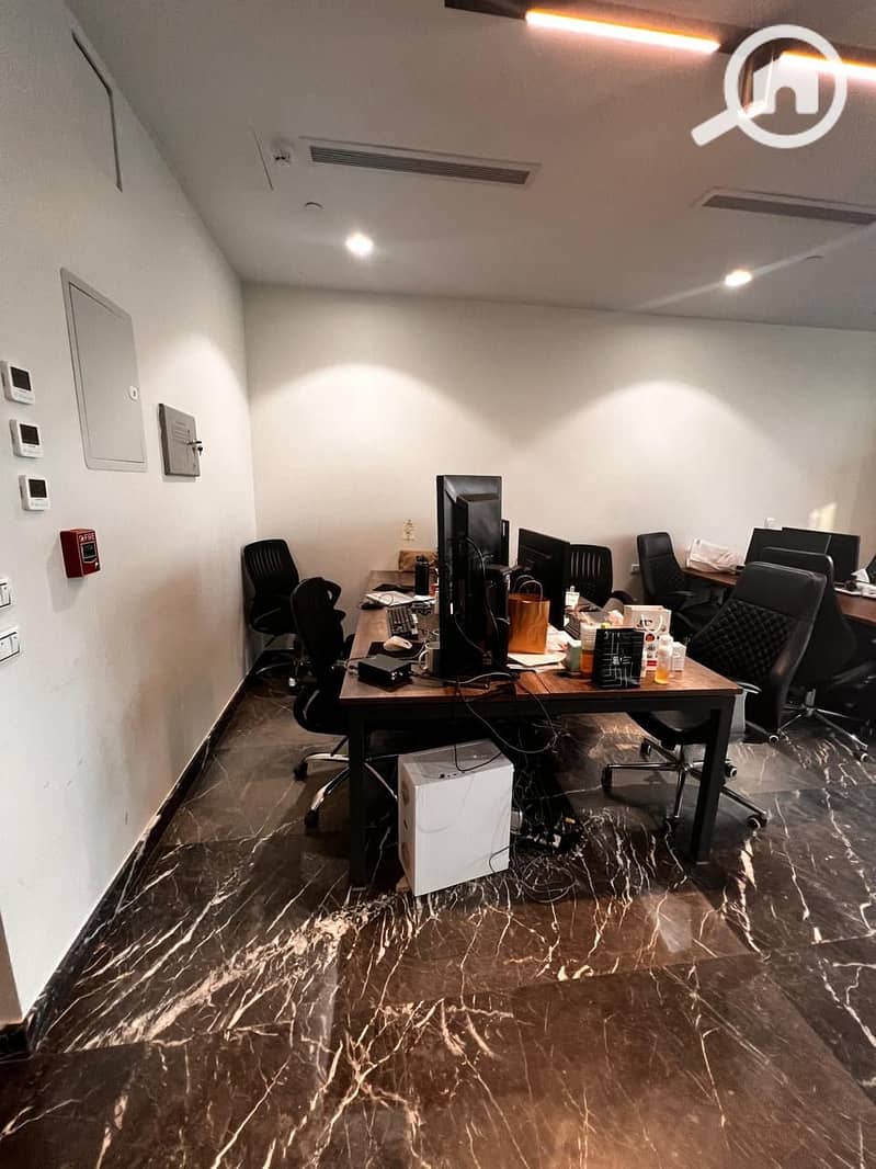 3 8672b404-8783-4c10-9ff0-2bb5da02008b. jpeg