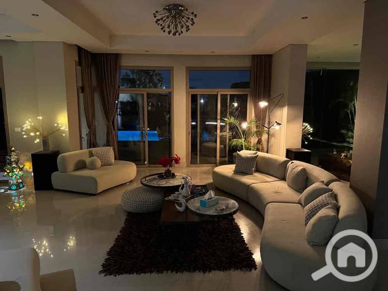 2 20179985-e018-4c69-8e50-e6d2f953f3cc. jpg