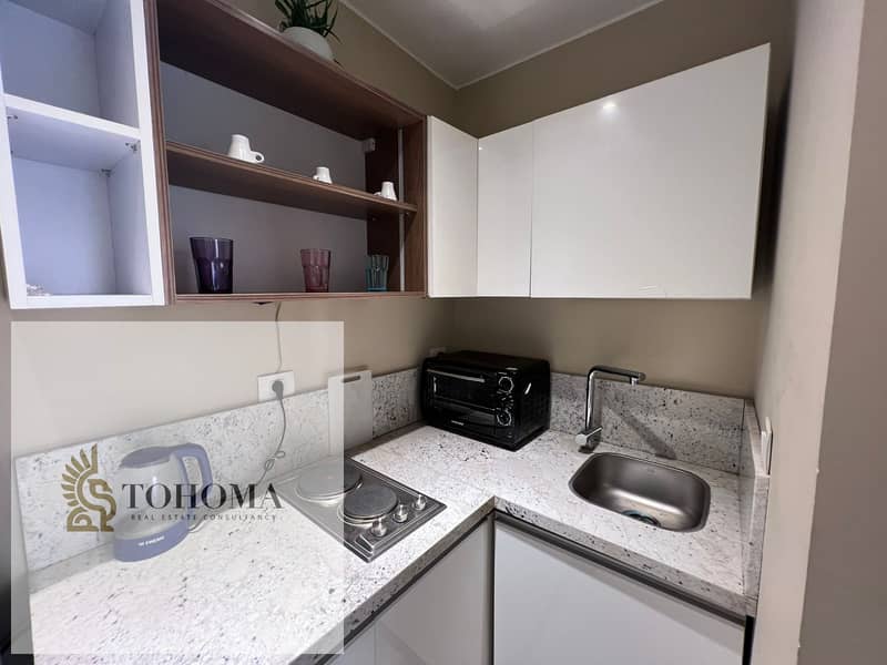 4 39d21429-cc0f-4e84-a53e-32aa4a37634b. jpg