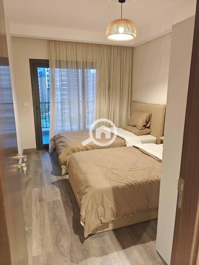 7 3dd7be4b-ea0e-40eb-94da-eecebe9cd700. jpeg