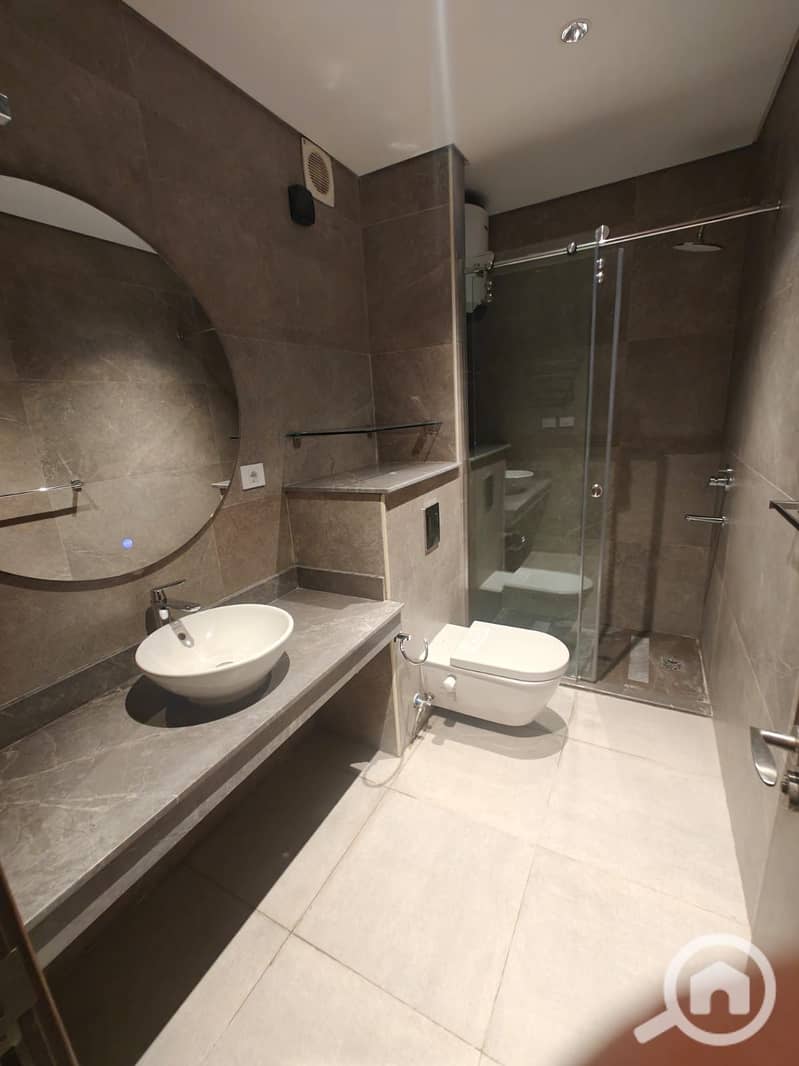 11 2d187180-76df-4603-8bff-4cde4e3490bd. jpeg