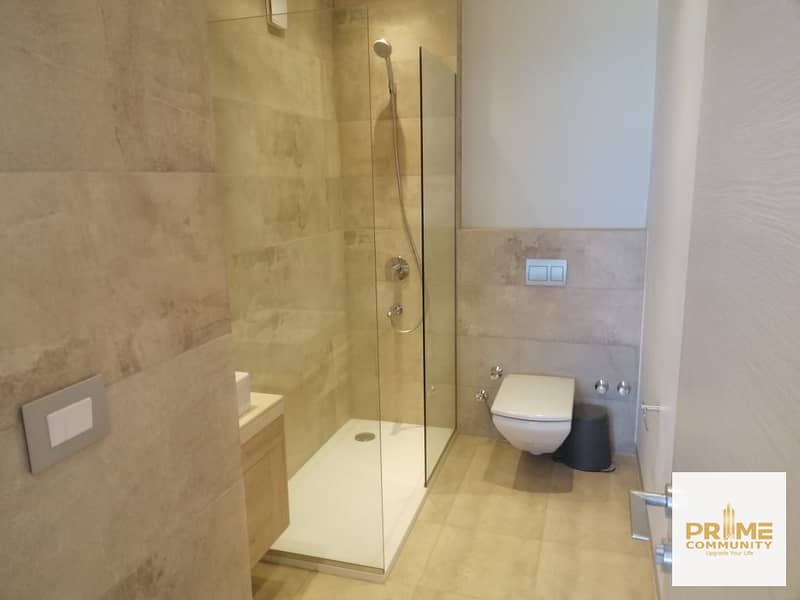 11 b1f491f0-024a-44d4-b91d-63ec75523db6. jpg