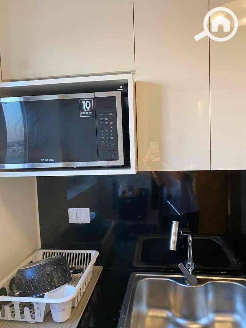 3 1e4da048-eb2c-4d09-a8bf-7255276abf84. jpg