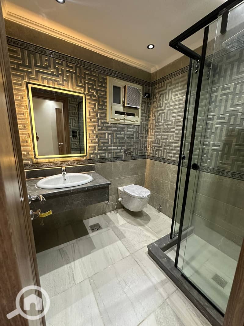 8 WhatsApp Image 2025-10-30 at 14.34. 32_9a3715f7. jpg