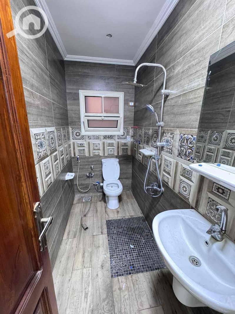 3 6635d444-5bef-4ee5-baef-c4d28442732b. jpg