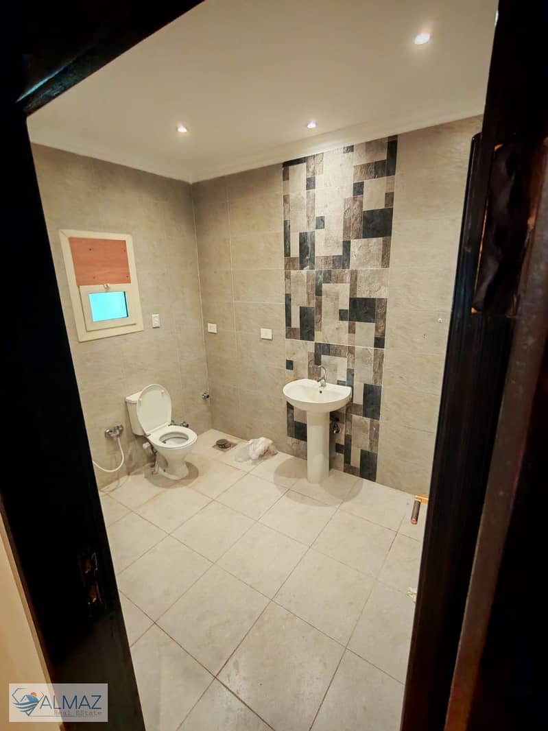 52 WhatsApp Image 2025-12-08 at 5.11. 41 PM (1). jpeg