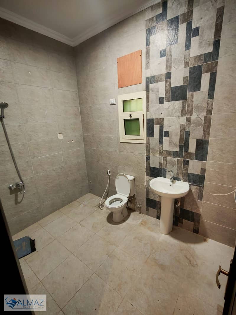 75 WhatsApp Image 2025-12-08 at 5.11. 56 PM (1). jpeg