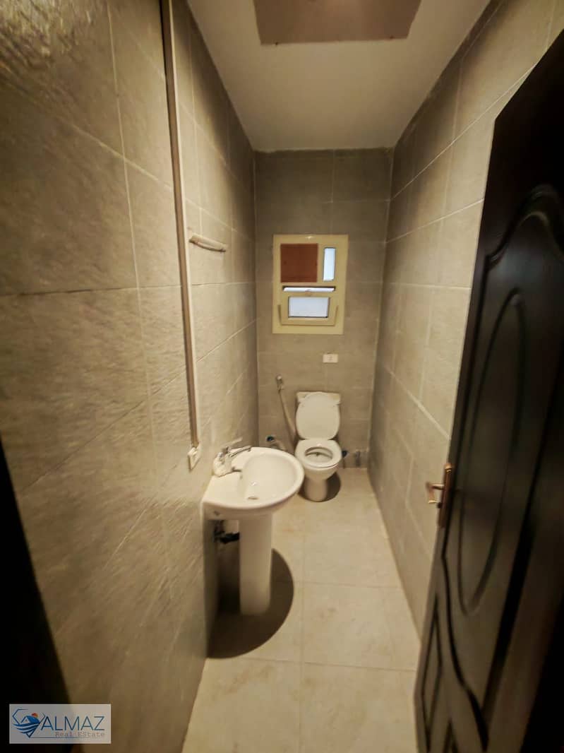 81 WhatsApp Image 2025-12-08 at 5.11. 59 PM (1). jpeg