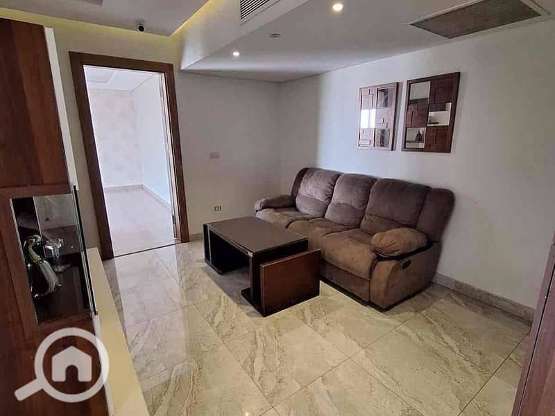 5 d9a3049b-67d8-4bab-bd10-68f236fc8053. jpg