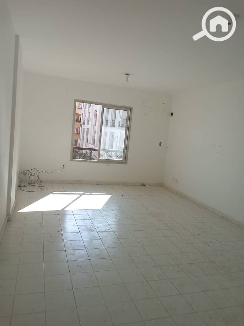 2 c9b51b65-12d0-4af2-93ee-9acc7fa8521a. jpeg