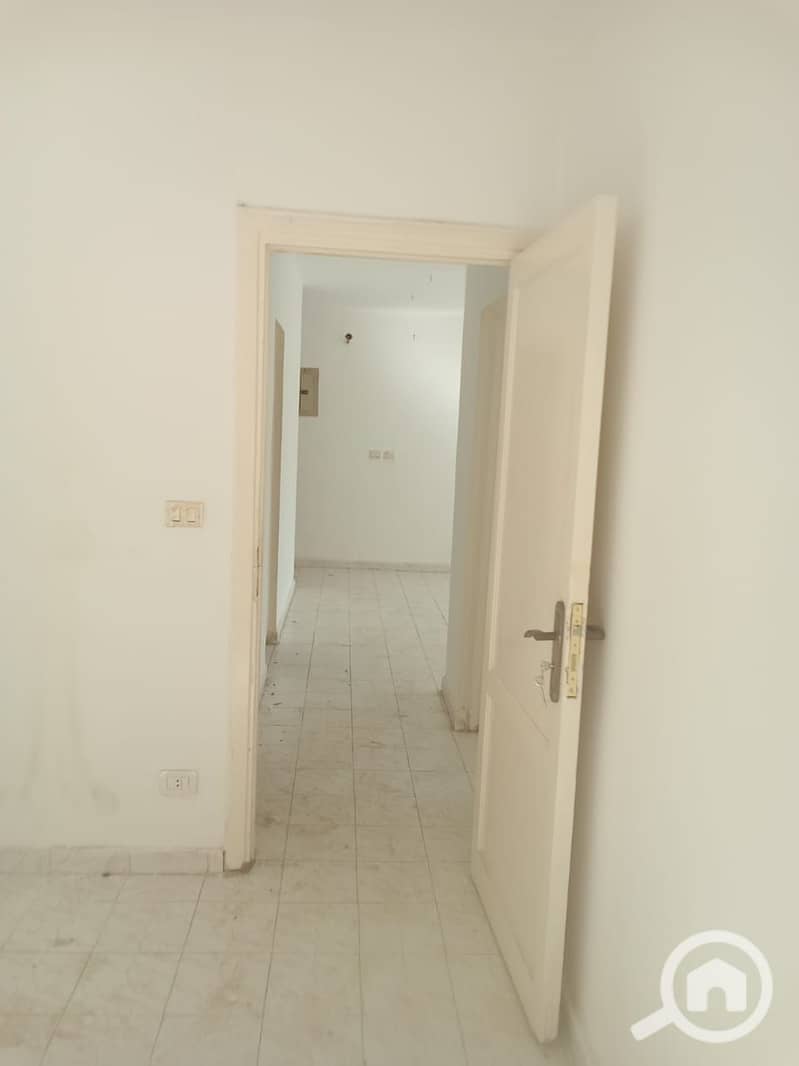 6 23f505ad-1fe7-4502-a273-0a9769ecb350. jpeg