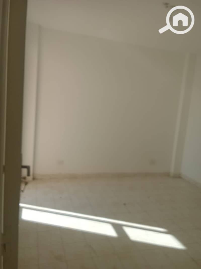 7 770348cf-bbd7-4ad1-9aa6-43d4cfcea490. jpeg