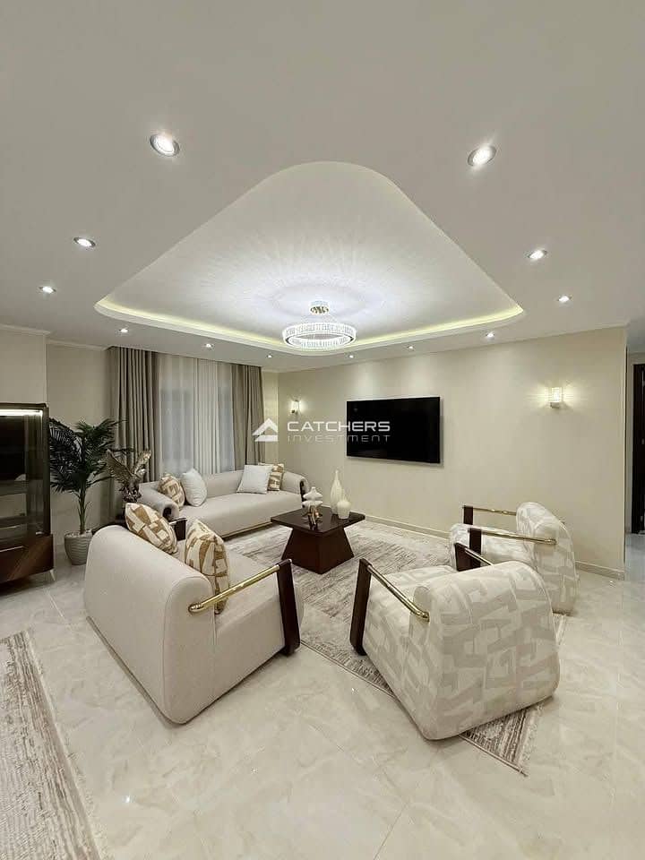 9 594999484_122168041160832877_8846584787240985680_n. jpg