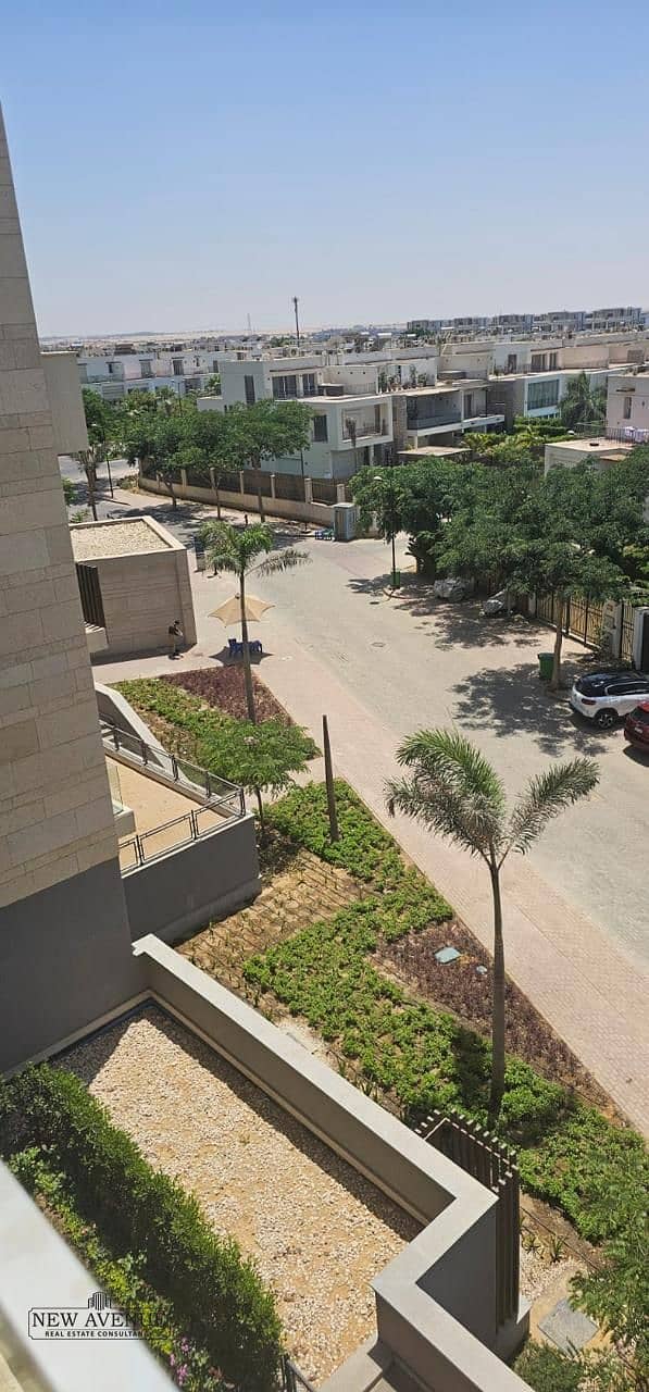 30 WhatsApp Image 2025-11-12 at 6.06. 27 PM (1). jpeg