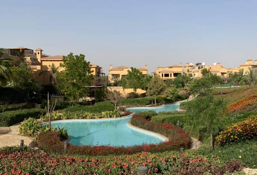 4 2bf7274b-cee2-473c-8bf9-f7472e301c19. jpg