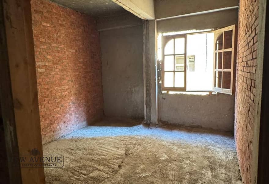 4 c9e38ec5-12d1-4667-a06b-88f3630ffa77. jpg